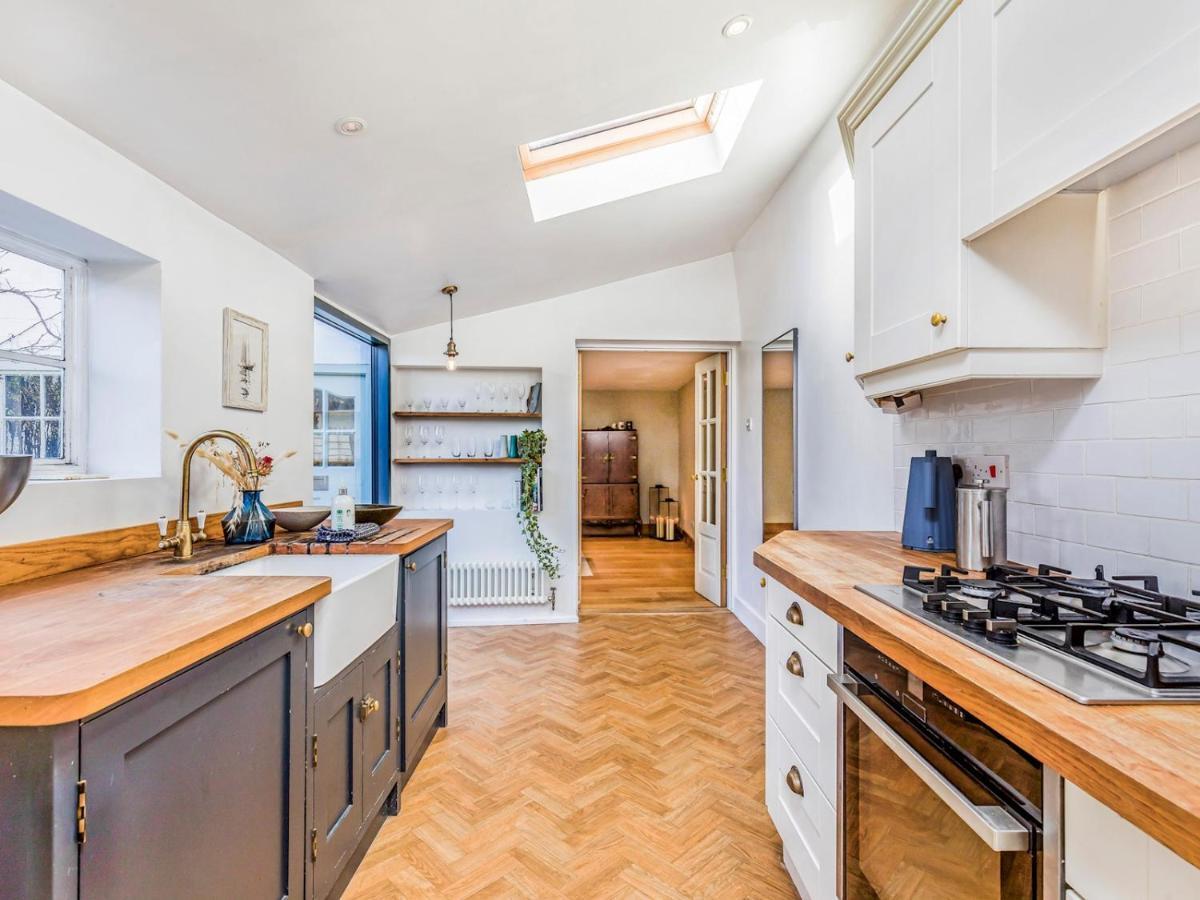 Pass The Keys Charming Downland Cottage Chichester Esterno foto