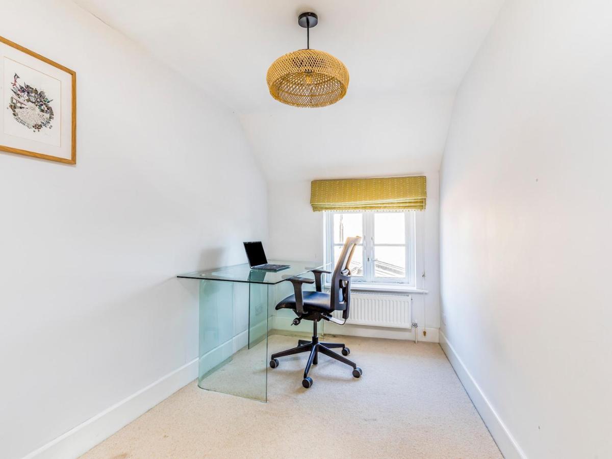 Pass The Keys Charming Downland Cottage Chichester Esterno foto