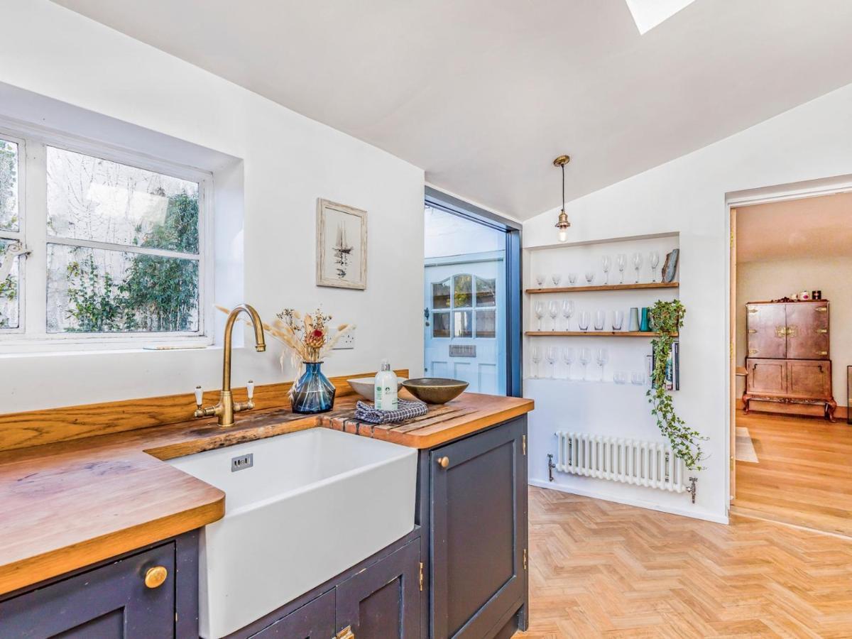 Pass The Keys Charming Downland Cottage Chichester Esterno foto