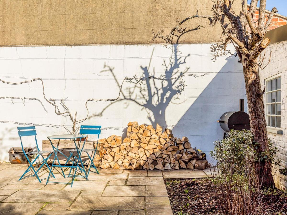 Pass The Keys Charming Downland Cottage Chichester Esterno foto
