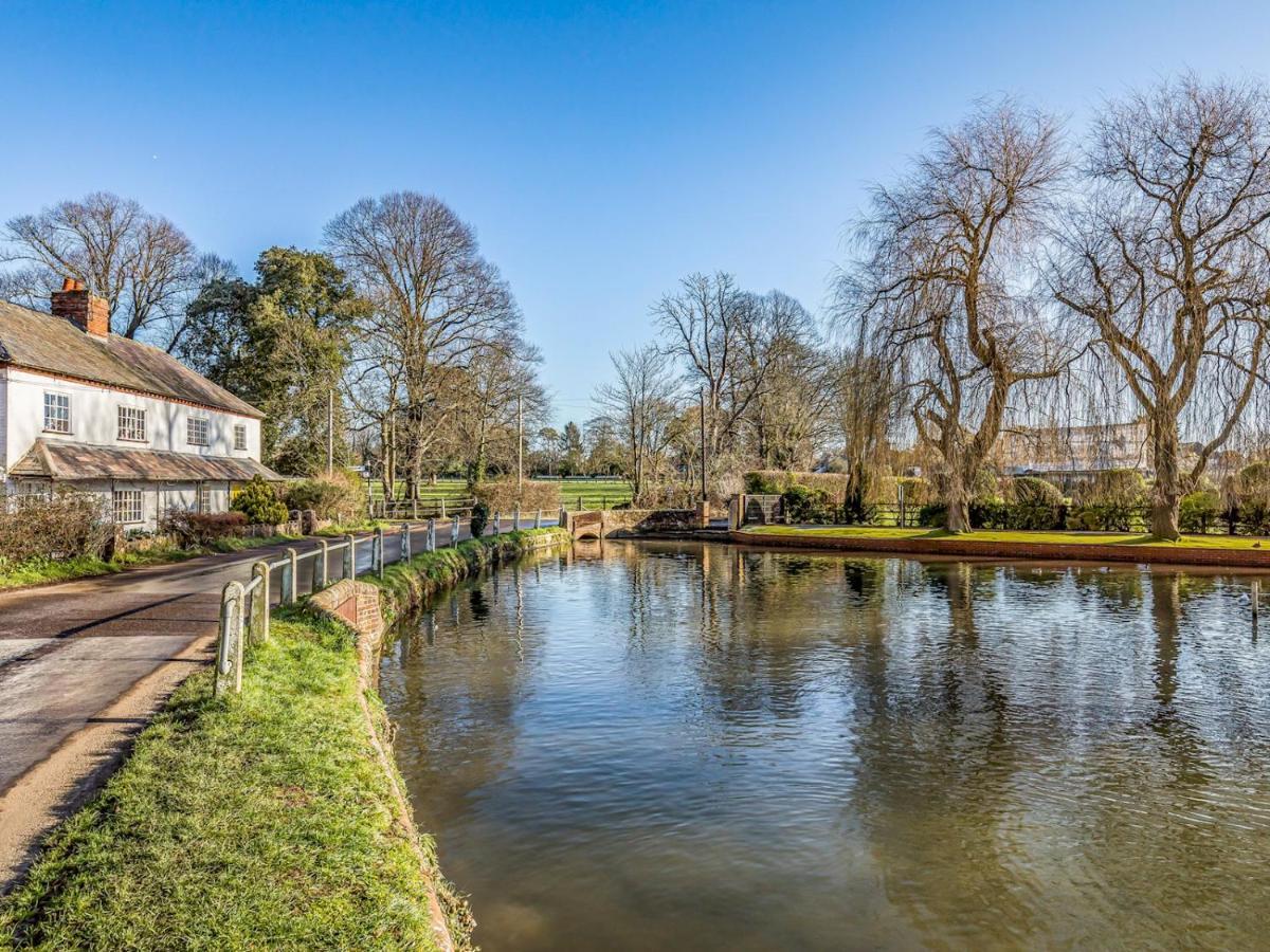 Pass The Keys Charming Downland Cottage Chichester Esterno foto