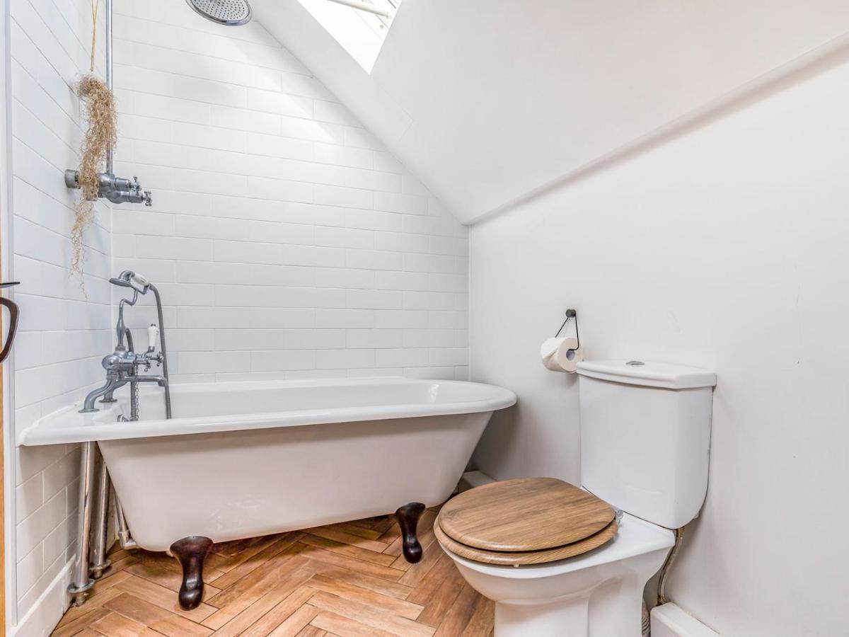 Pass The Keys Charming Downland Cottage Chichester Esterno foto