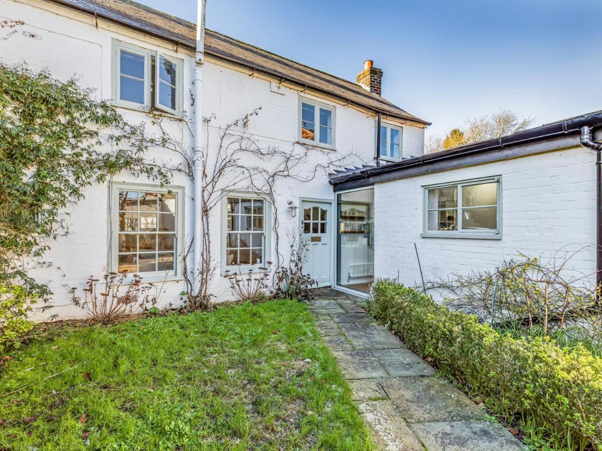Pass The Keys Charming Downland Cottage Chichester Esterno foto